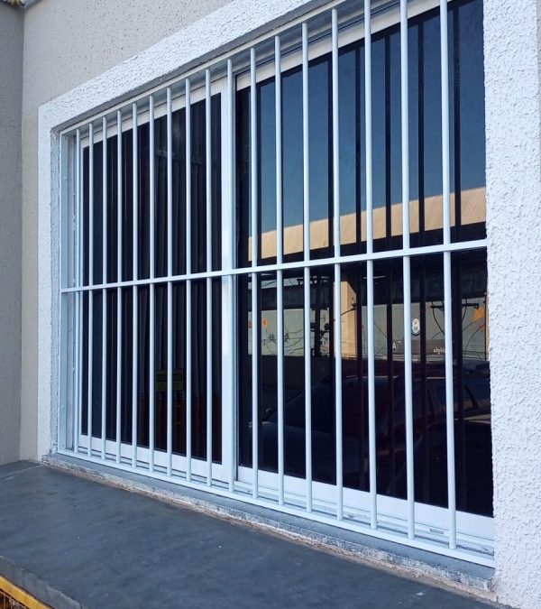 Pensou em qualidade e bom preço em Esquadrias de Alumínio e Vidros na zona norte, pensou Fera